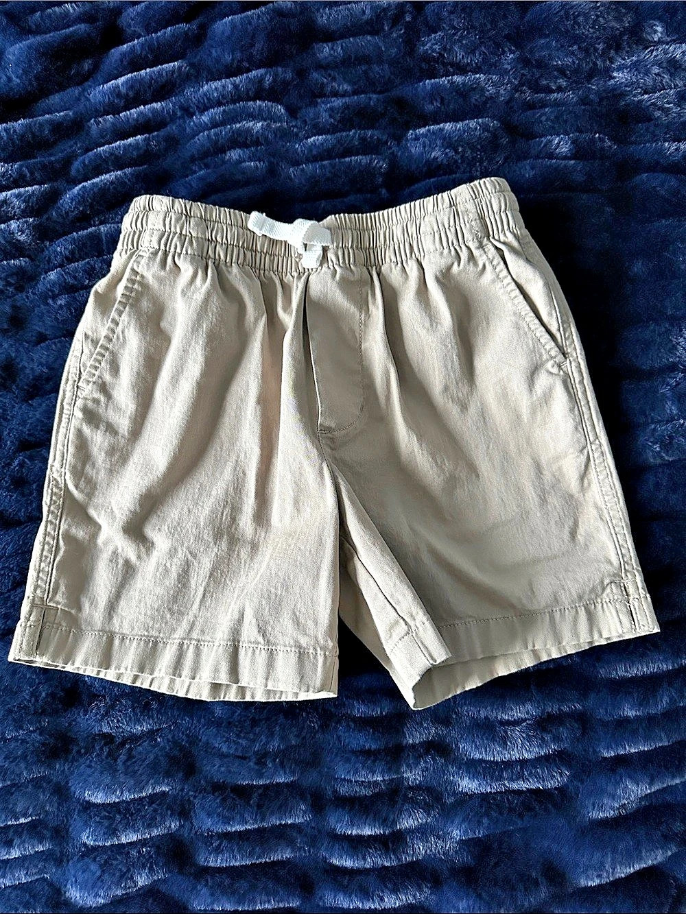 Vineyard Vines Pull-on Chino Shorts in Khaki Size 8 Like New